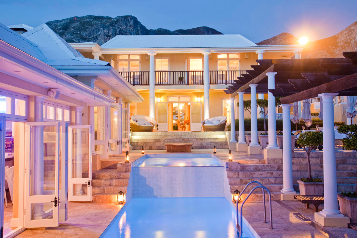 hermanus luxury hotel 1200x800 1