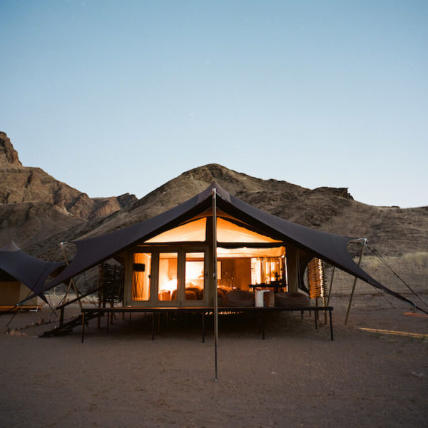 01 Hoanib Valley - Tent exterior