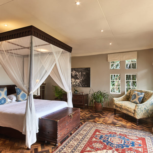 THE SAFARI COLLECTION - Giraffe Manor - Karen Blixen Suite Master bedroom
