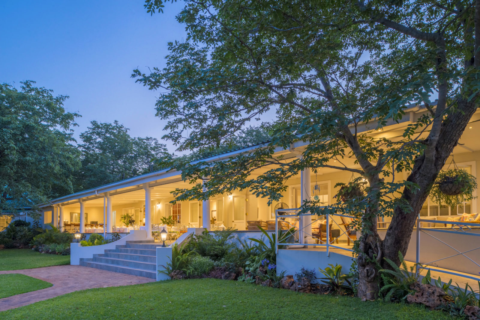 Batonka Lodge Zimbabwe verandah