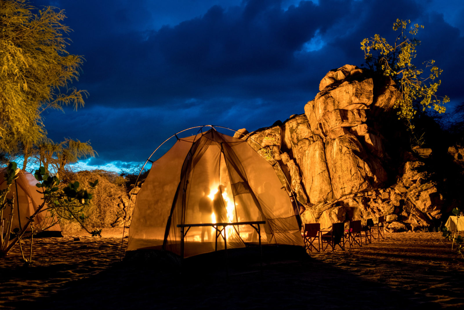 THE SAFARI COLLECTION Sasaab Fly camping tents
