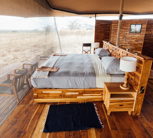 Asilia-Africa--Usangu-Expedition-Camp_Guest-tent-interior-with-full-bedroom